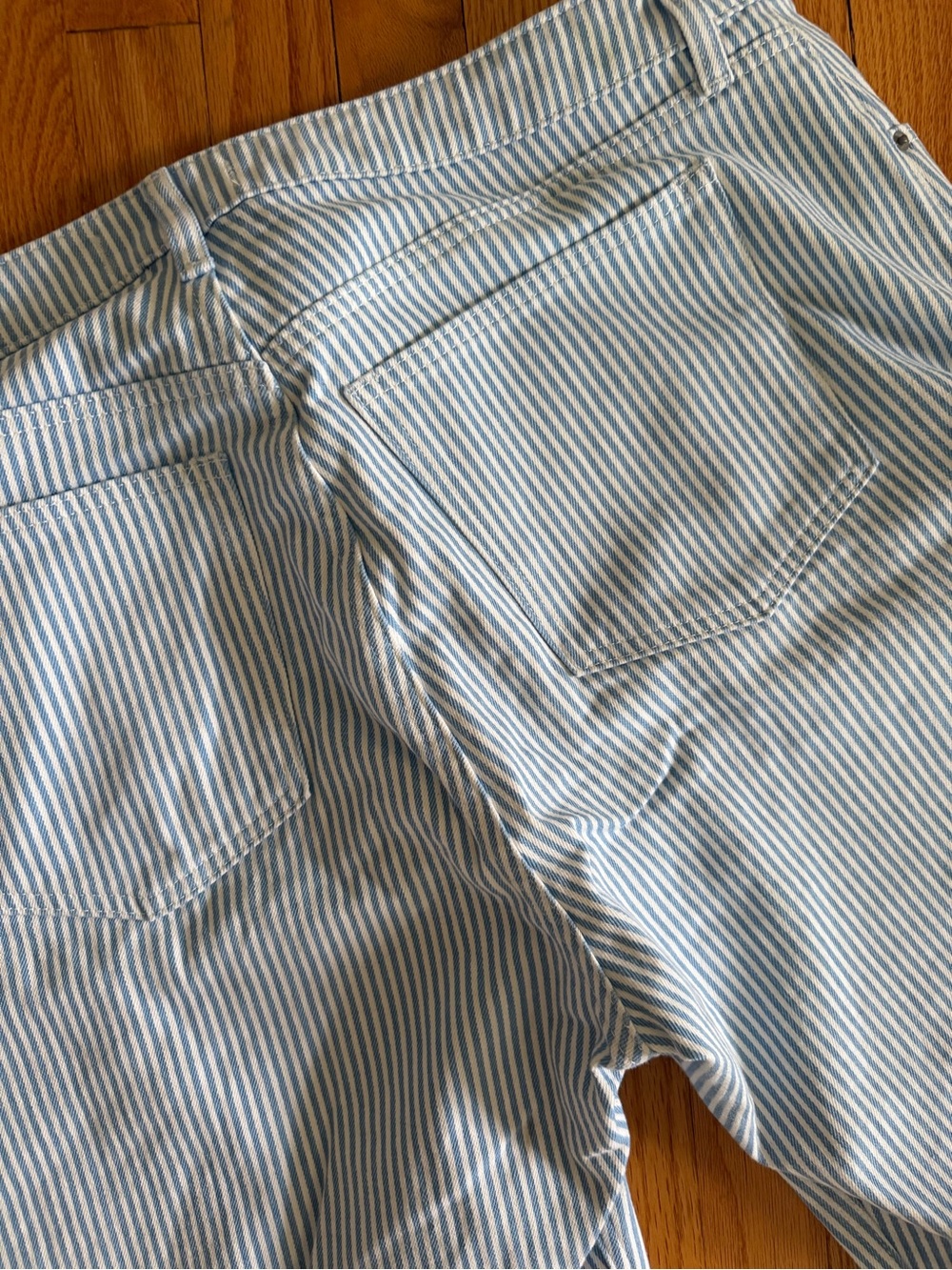 Abercrombie High Rise 90s Relaxed Jeans (Curve Love) - Picture 8 of 10